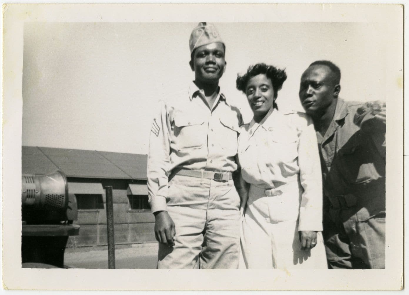 Historic image of Bernice Thomas Middleton and two unidentified servicemen