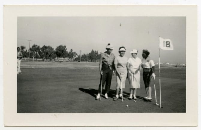 Historic image of Members of the Par-Links Golf Club on the putting green