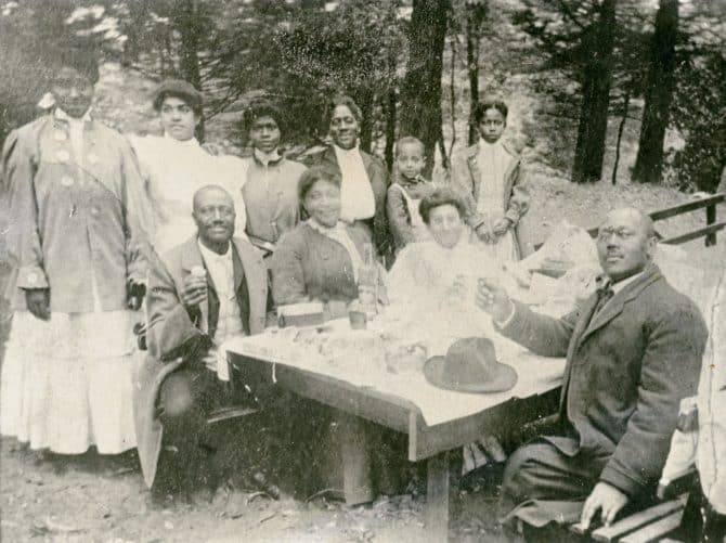 Beth Eden Baptist Church group picnic Oakland, California 1905