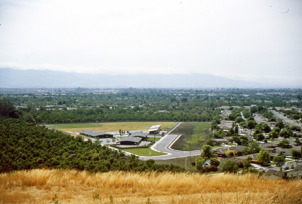Image: The newly built Canoas Elementary c.1961. The remaining orchards to the left belonged to Valley View Packing and remained into the late 1990s. Photo by Burt Corsen
