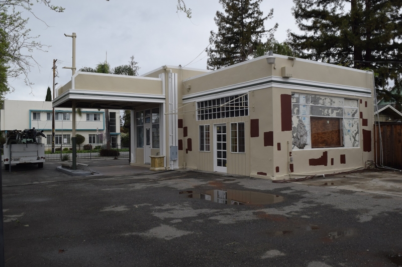 This 1940 service station at 1490 Park Avenue was originally operated by Walter Hill.
