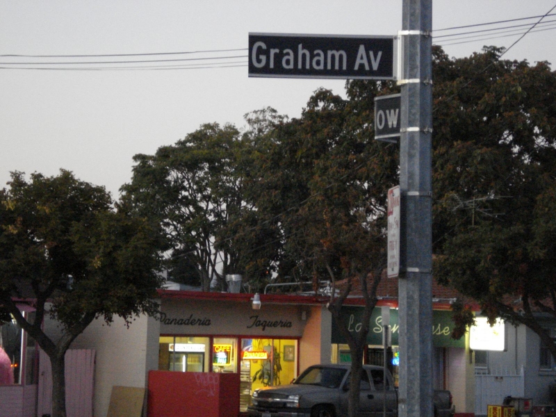 Signo de Graham Avenue