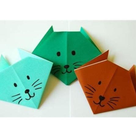 纸折纸猫头。