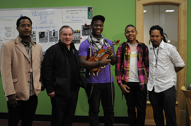 Mayor Richard M. Daley with YOUmedia staff, users