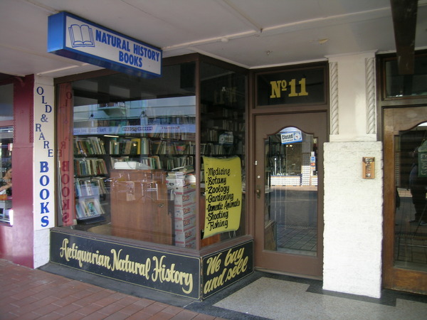 Arnold Books. Kete Christchurch New_Regent_Street_-_6_June_2006__DSCN3794.JPG