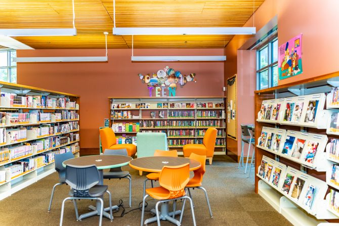 <p>Morgan Hill Library Teen Area, tables, seating</p>